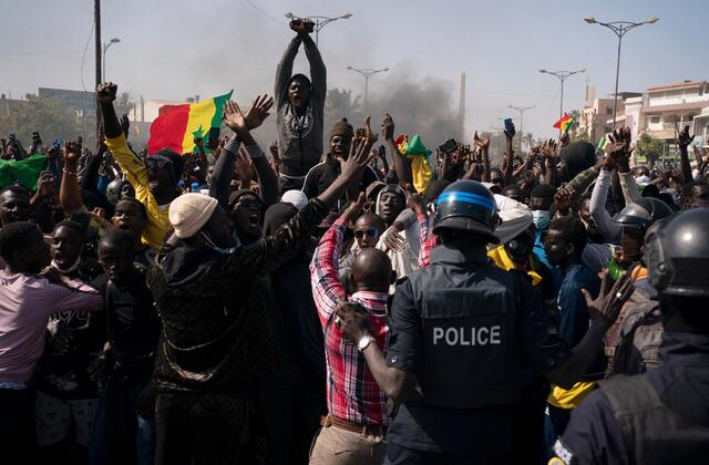 Senegal: Imvururu zishingiye ku matora zikomeje gufata indi ntera-Batatu bamaze kuhasiga ubuzima